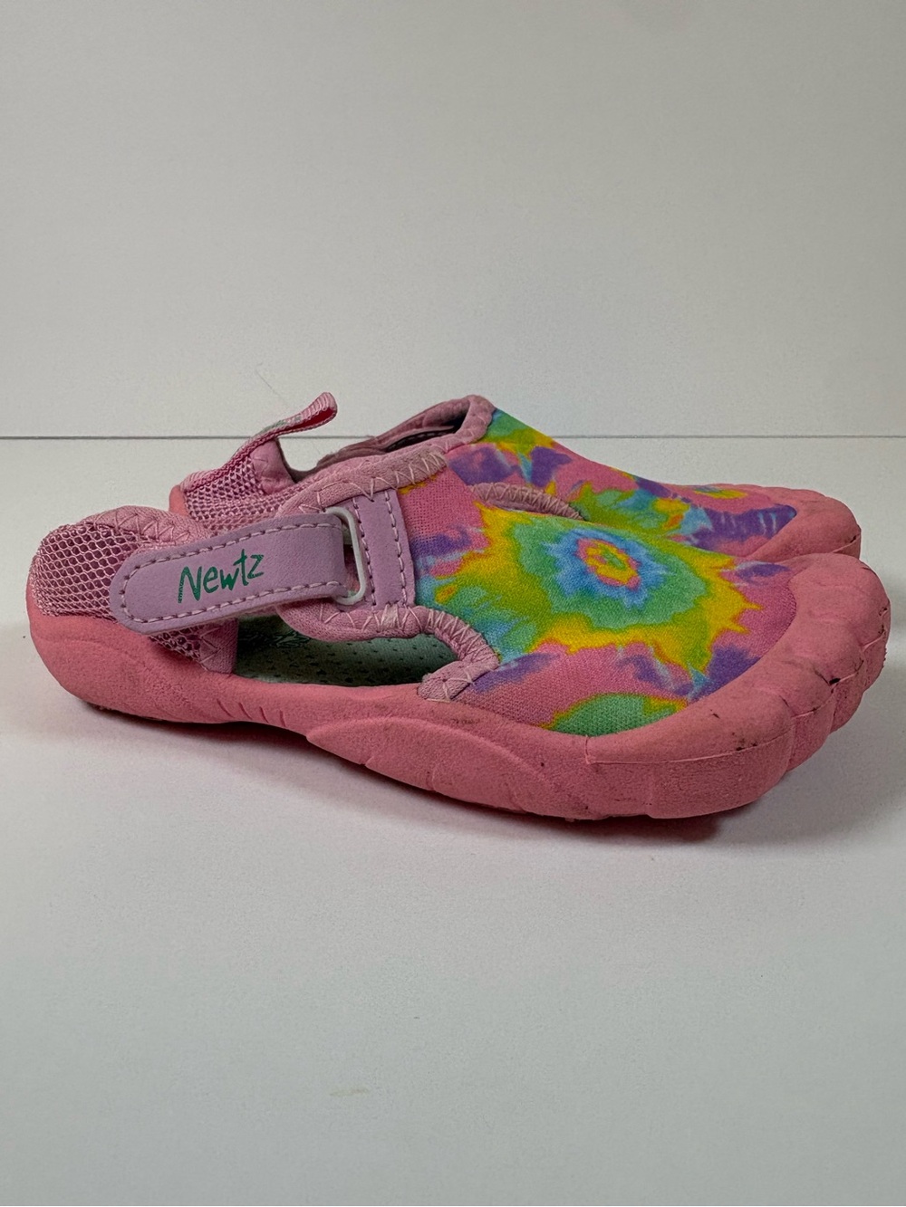 Newtz Pink Tie Dye Toddler Water Shoes Size 7/8 Beach Poolside Vacation